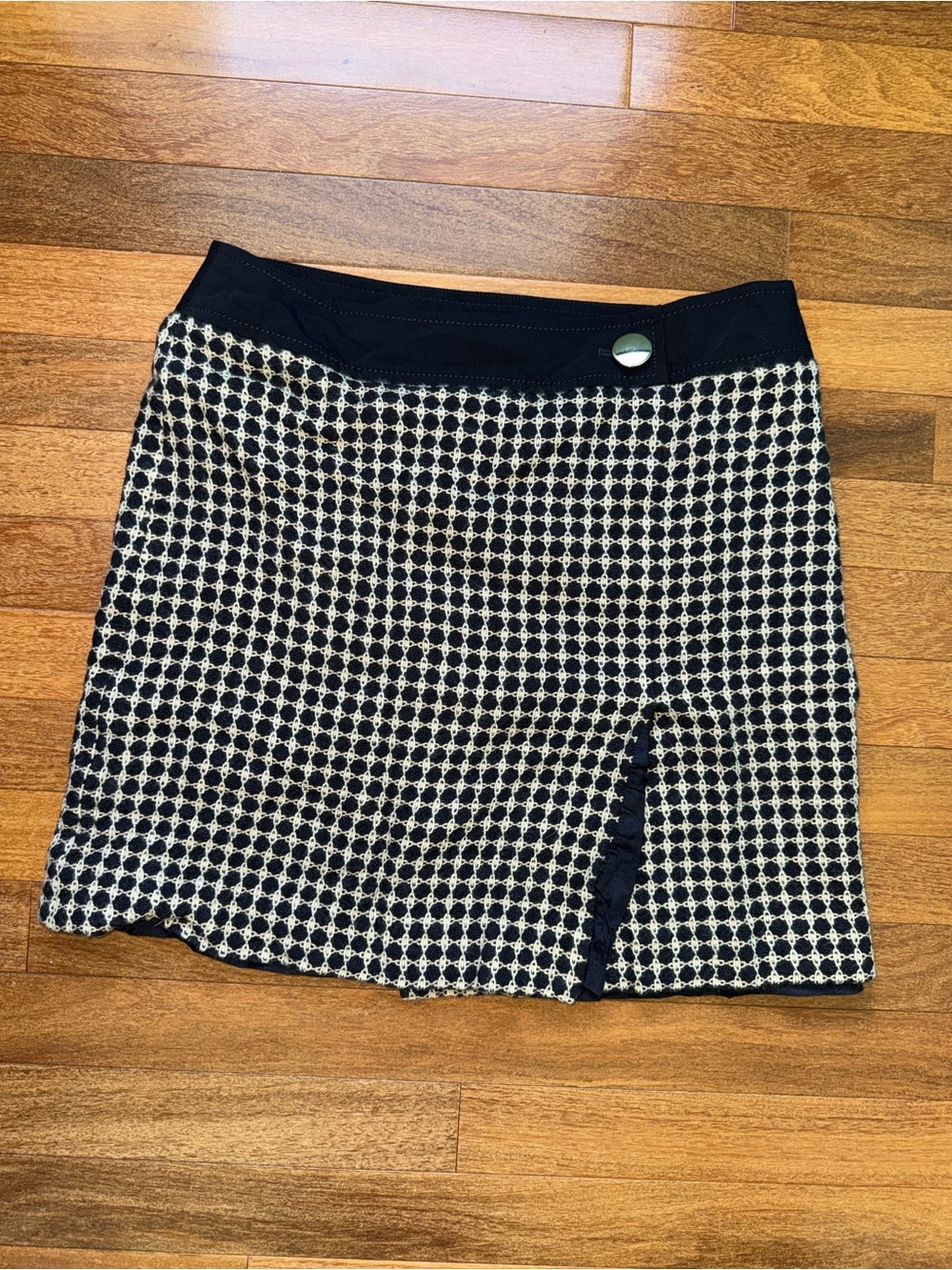 Ann Taylor Navy and Cream Geometric Mini Skirt